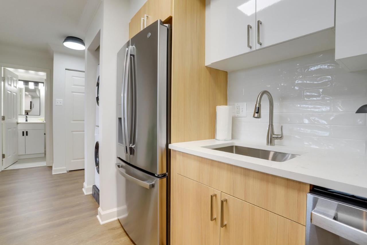 Modern & Charming Apt With Rooftop @Pentagon City Arlington Exteriör bild