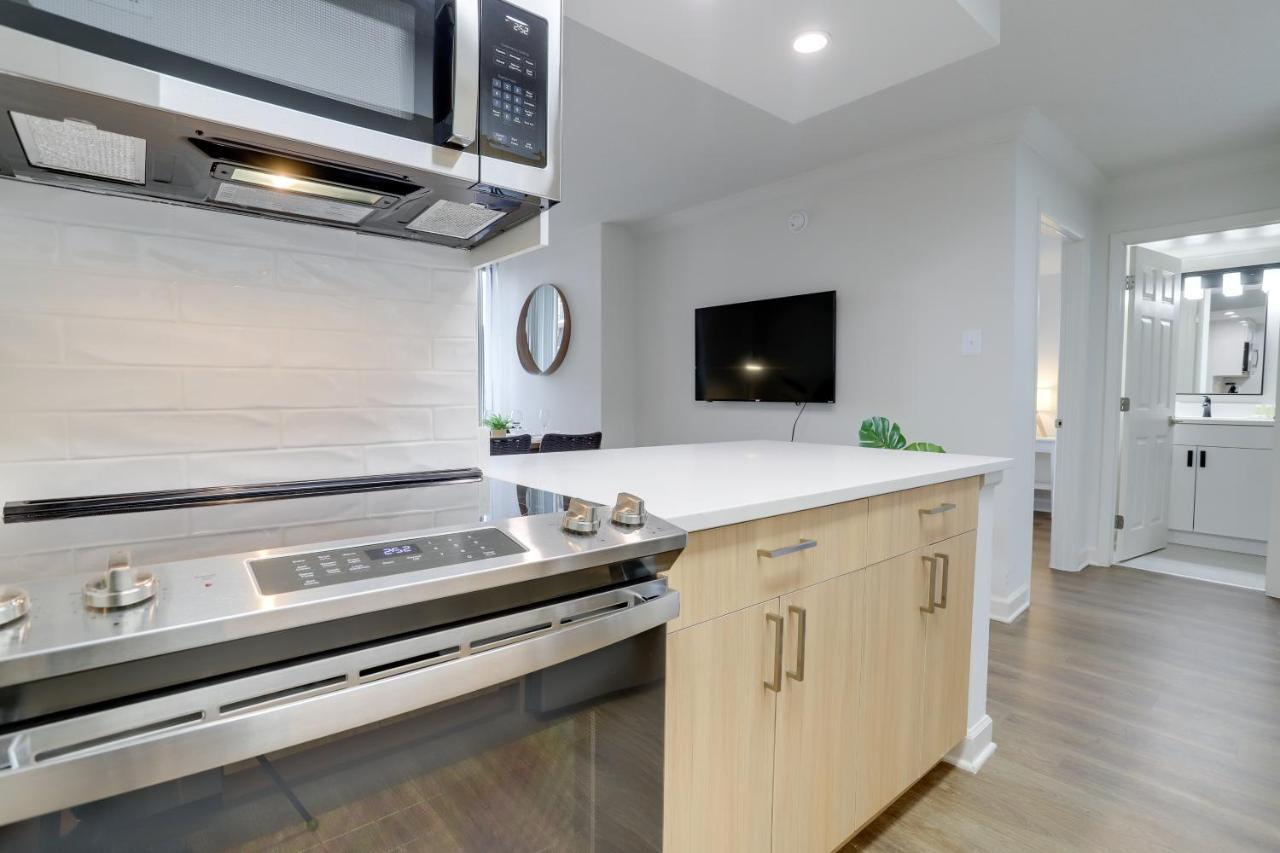 Modern & Charming Apt With Rooftop @Pentagon City Arlington Exteriör bild
