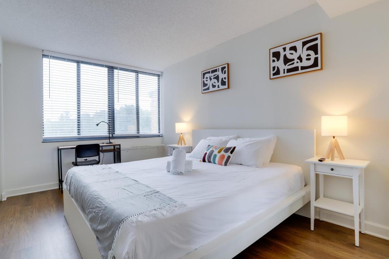 Modern & Charming Apt With Rooftop @Pentagon City Arlington Exteriör bild