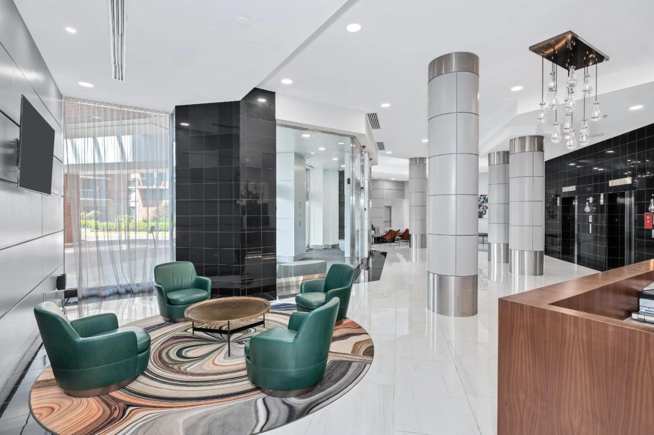 Modern & Charming Apt With Rooftop @Pentagon City Arlington Exteriör bild