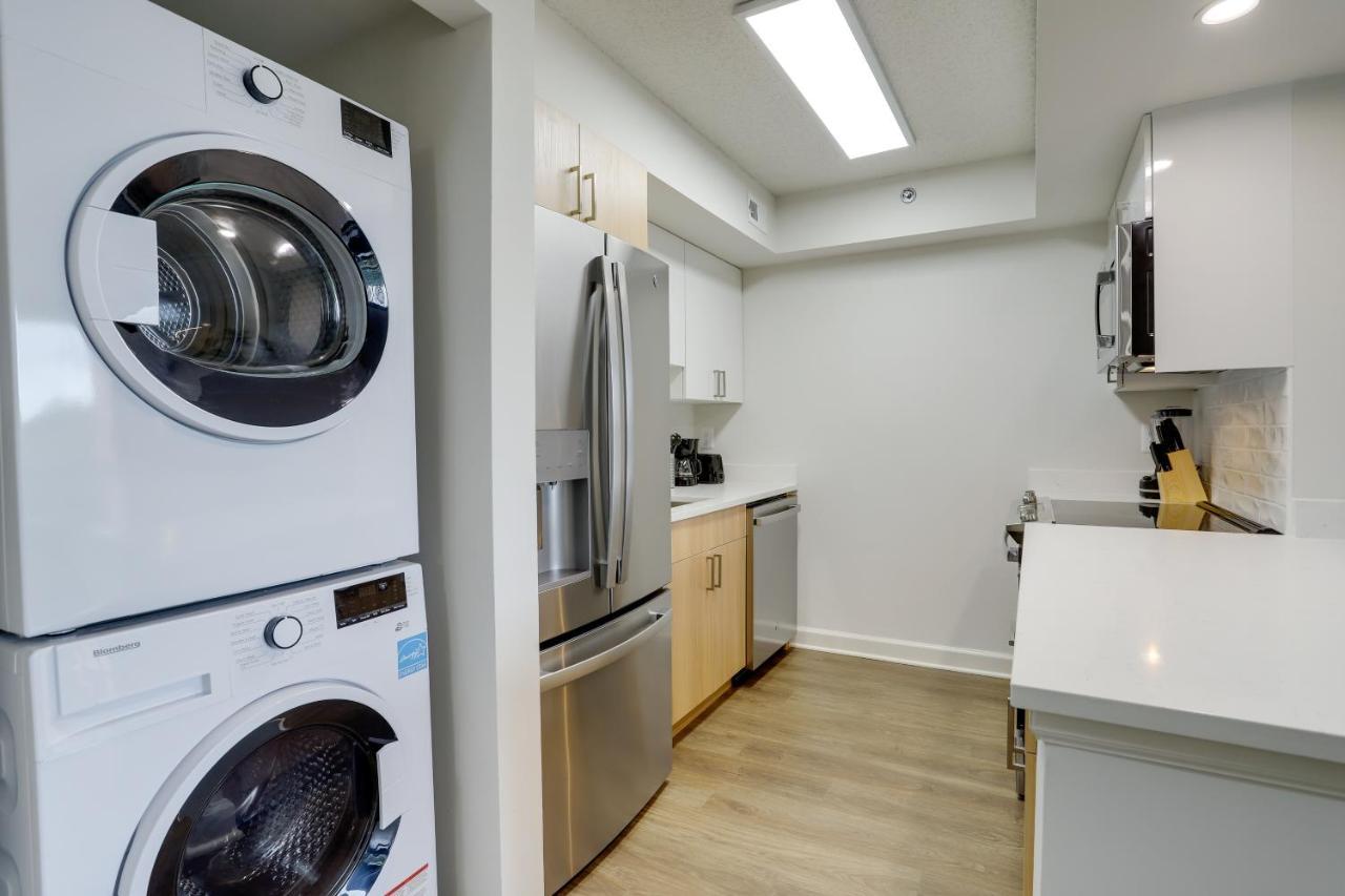 Modern & Charming Apt With Rooftop @Pentagon City Arlington Exteriör bild